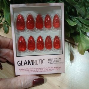 NIB Glamnetic New Collection Red Color ~ Sent With Love ~ Gorgeous